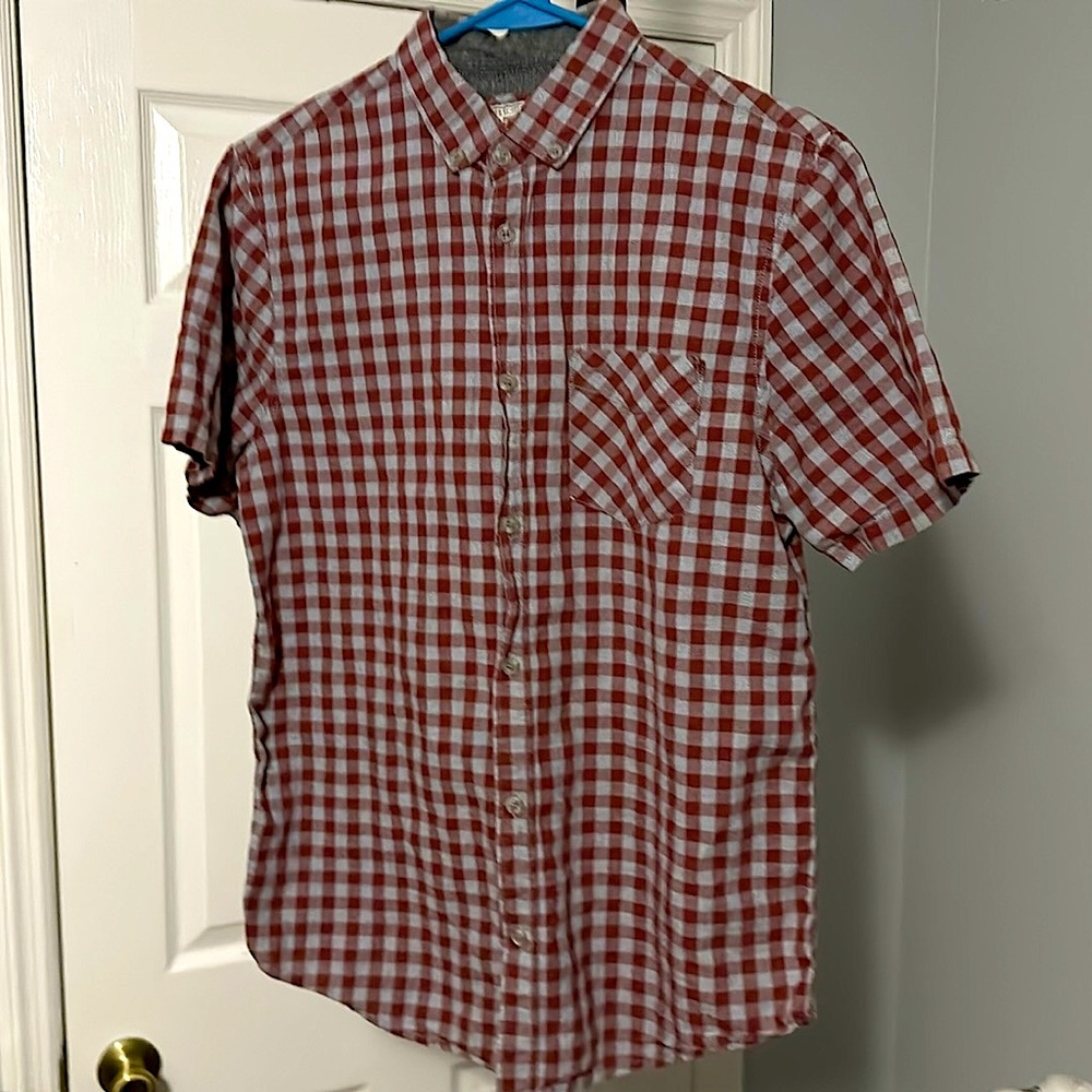 Short sleeve button down, Size M. Cotton On